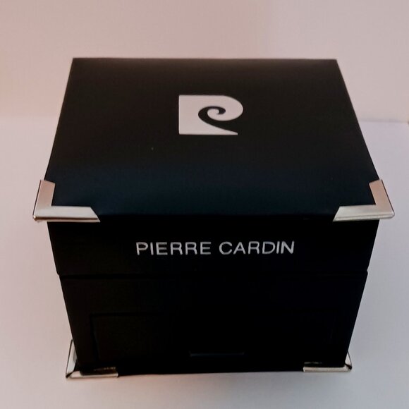 Pierre Cardin Earring Jewelry Set with Black Faux Leather Case - Mint Condition - Picture 5 of 6